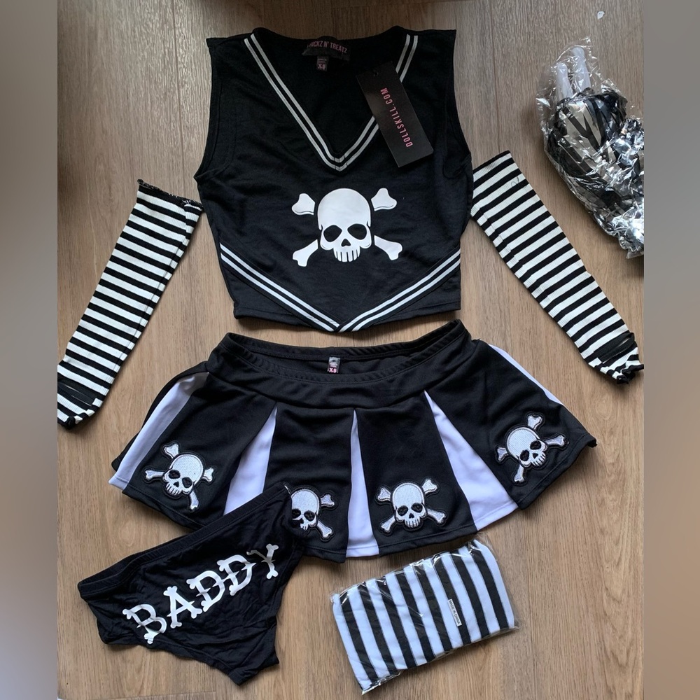 Dolls Kill TRICKZ N’ TREATZ Deadly Cheerleader Skull Costume Set